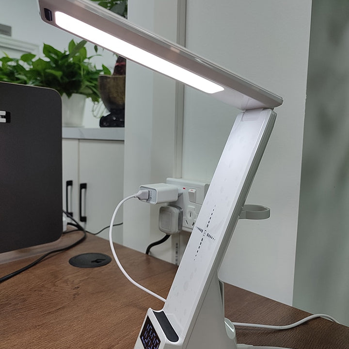 LED Desk Lamp Wireless Charger - {{ nanatechno }}